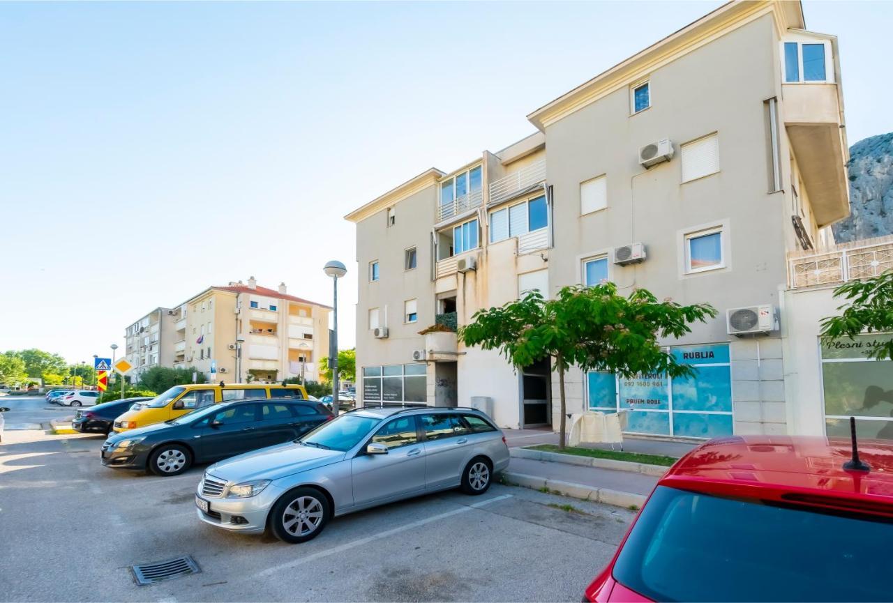 Apartment Pepalo,Omis Free Parking Eksteriør billede